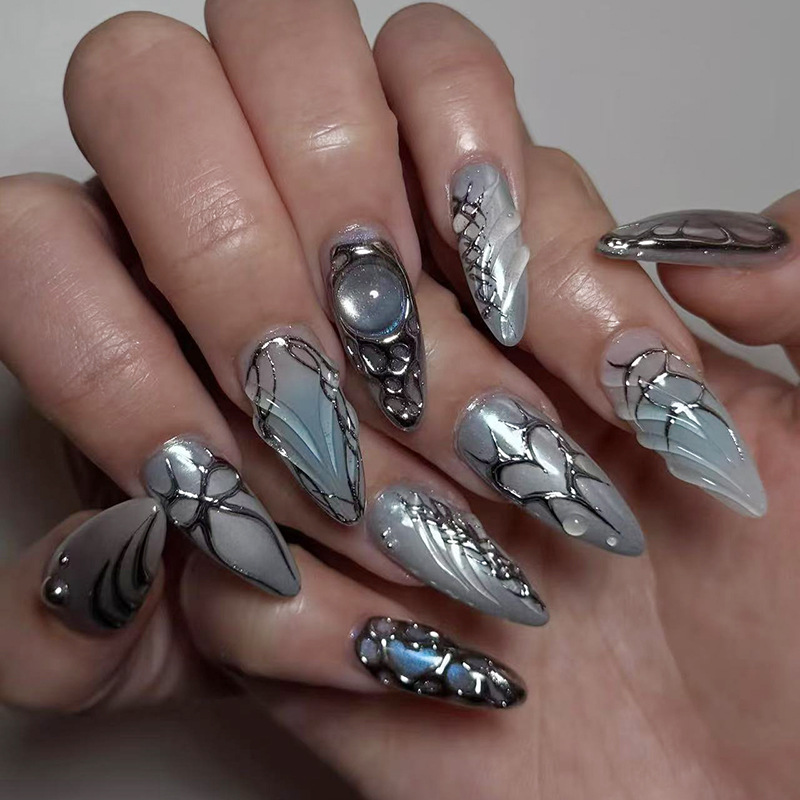 24個入りウェアラブルプレスオンネイルセット グラデーション - Nail Art Press On のレビューと価格