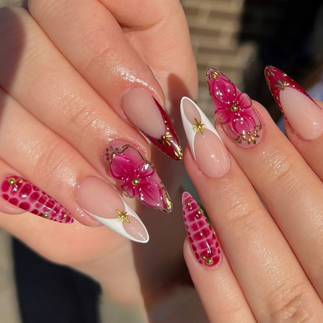24枚入り完成品アーモンド型プレスオンネイルアート、再利用可 - Nail Art Pink のレビューと価格