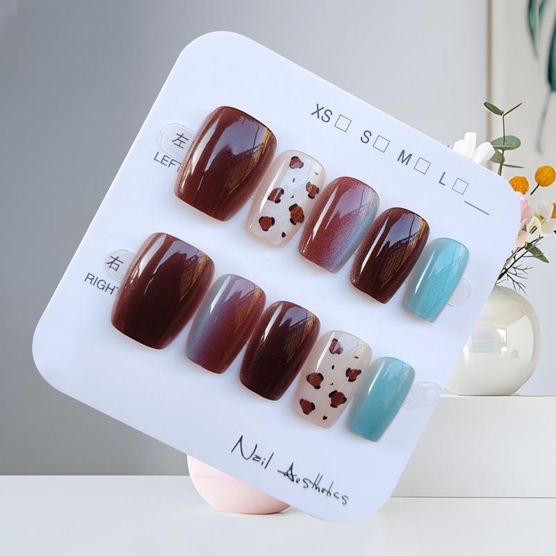 10 個秋冬新スタイルブルーブラウンコントラストカラーネイル - Nail Art Press On のレビューと価格